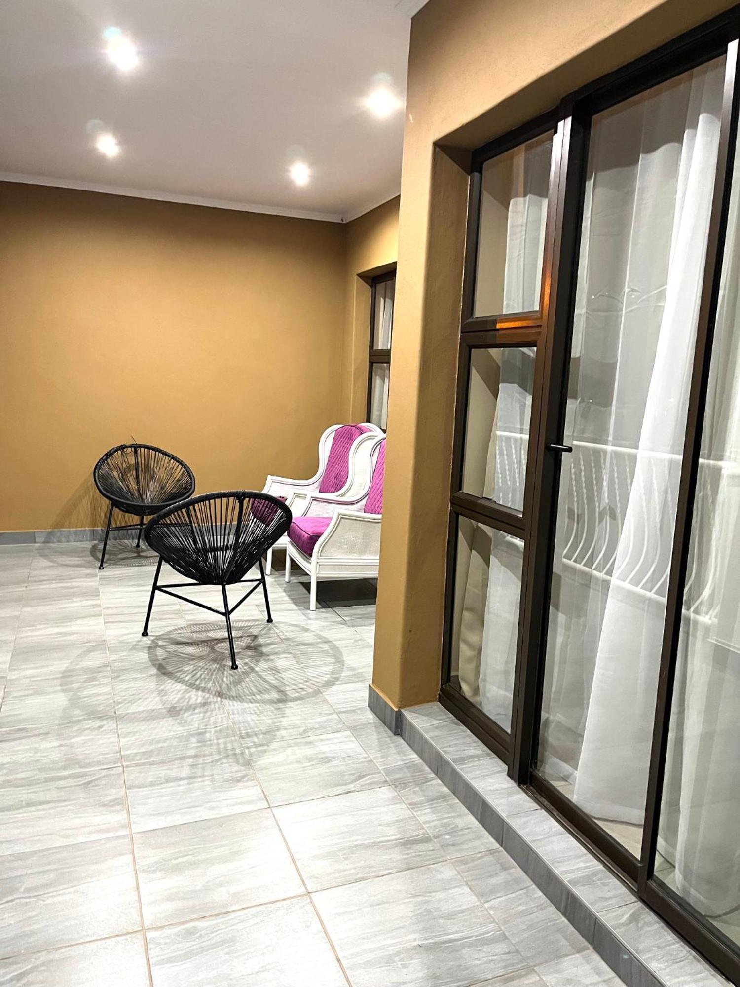 Rehoboth Ezulwini Suites Lobamba Ngoại thất bức ảnh