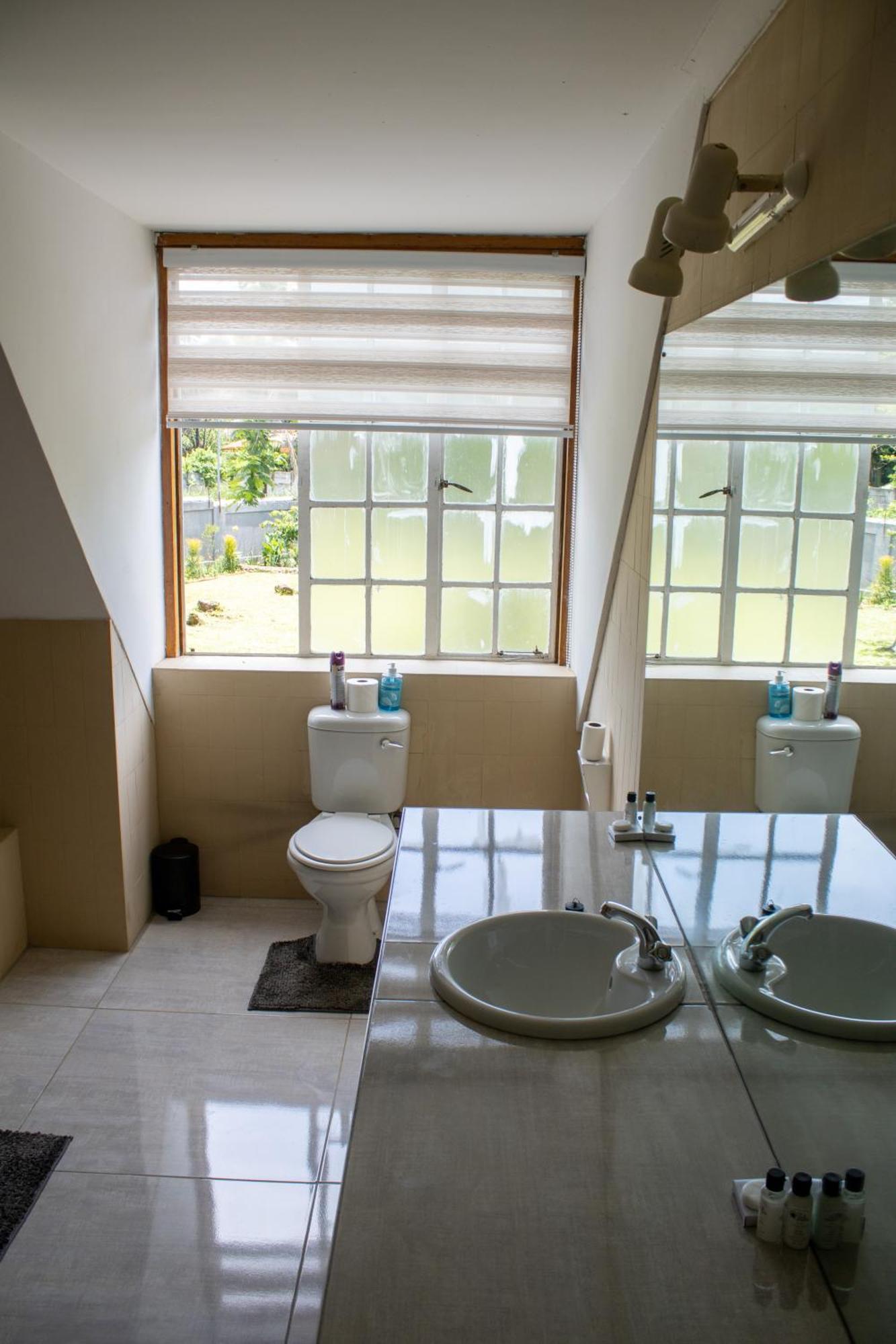 Rehoboth Ezulwini Suites Lobamba Ngoại thất bức ảnh