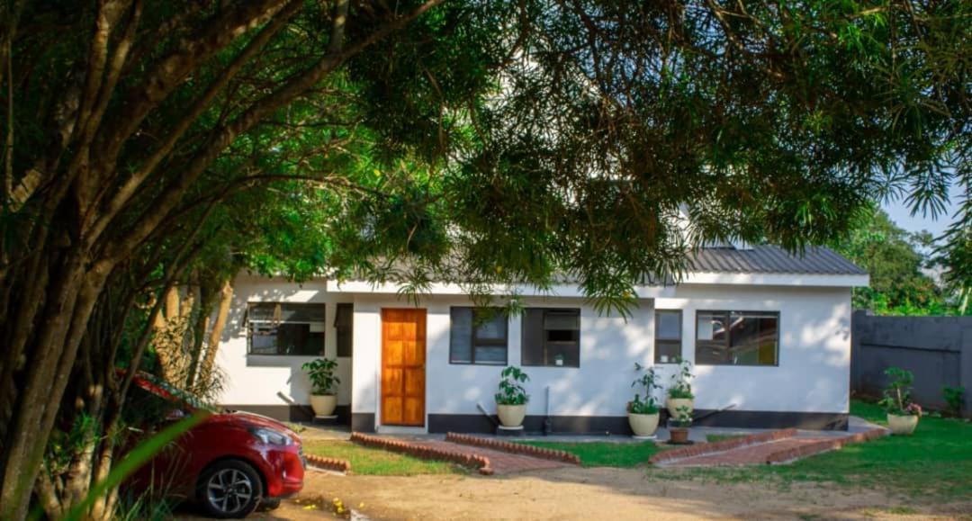 Rehoboth Ezulwini Suites Lobamba Ngoại thất bức ảnh