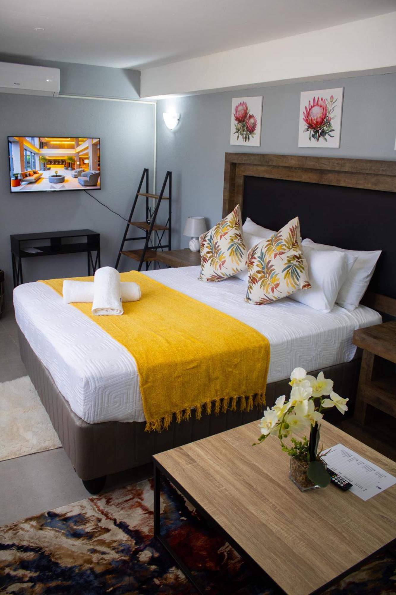 Rehoboth Ezulwini Suites Lobamba Ngoại thất bức ảnh